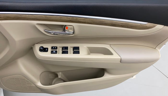 2020 Maruti Ciaz ALPHA  AT 1.5 SHVS PETROL, Petrol, Automatic, 70,110 km, Driver Side Door Panels Control