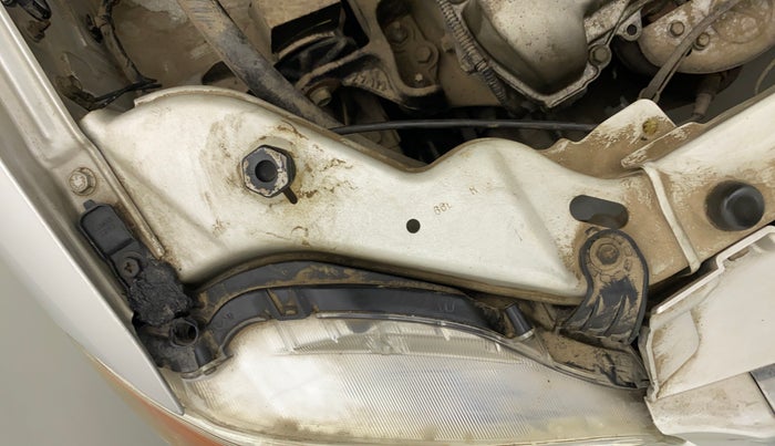 2012 Maruti Alto K10 VXI, Petrol, Manual, 42,498 km, Right headlight - Clamp has minor damage