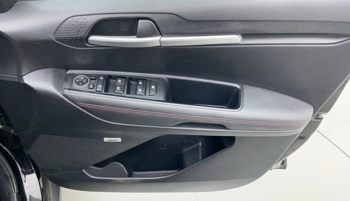 2020 KIA SONET GTX + 1.0 IMT, Petrol, Manual, 19,932 km, Driver Side Door Panels Control