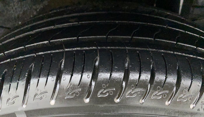 2020 KIA SONET GTX + 1.0 IMT, Petrol, Manual, 19,932 km, Left Rear Tyre Tread