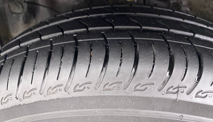 2014 Honda Brio 1.2 S MT I VTEC, Petrol, Manual, 74,434 km, Left Front Tyre Tread