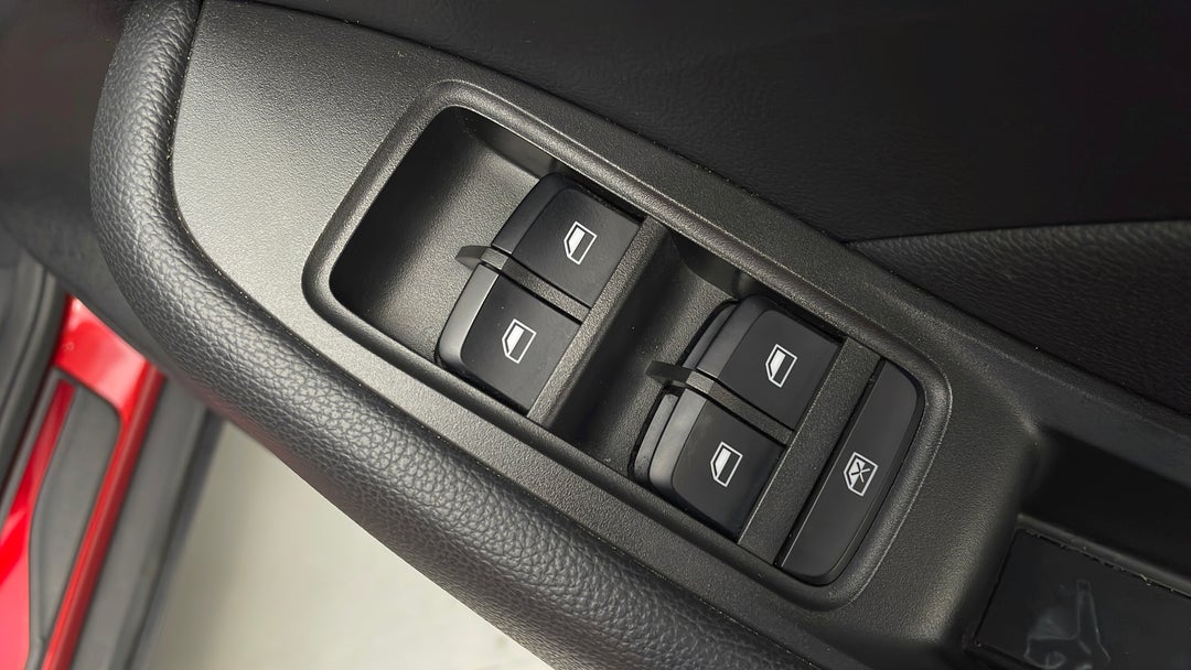 2019 MG ZS Essence, Automatic, 74789 km, Drivers Side Door Panel Controls