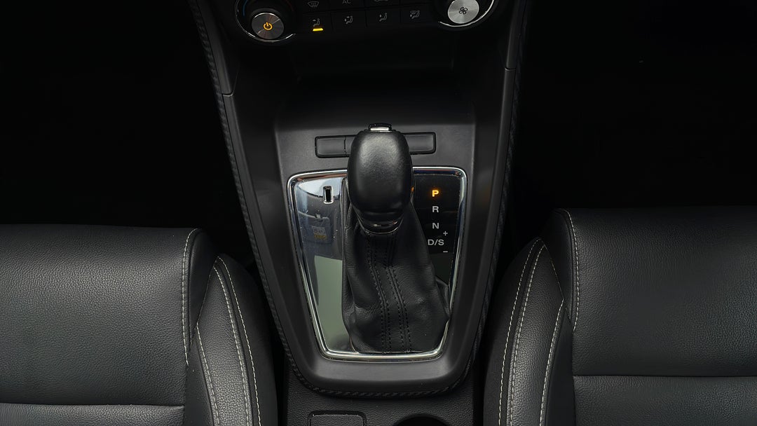 2019 MG ZS Essence, Automatic, 74789 km, Gear Lever 