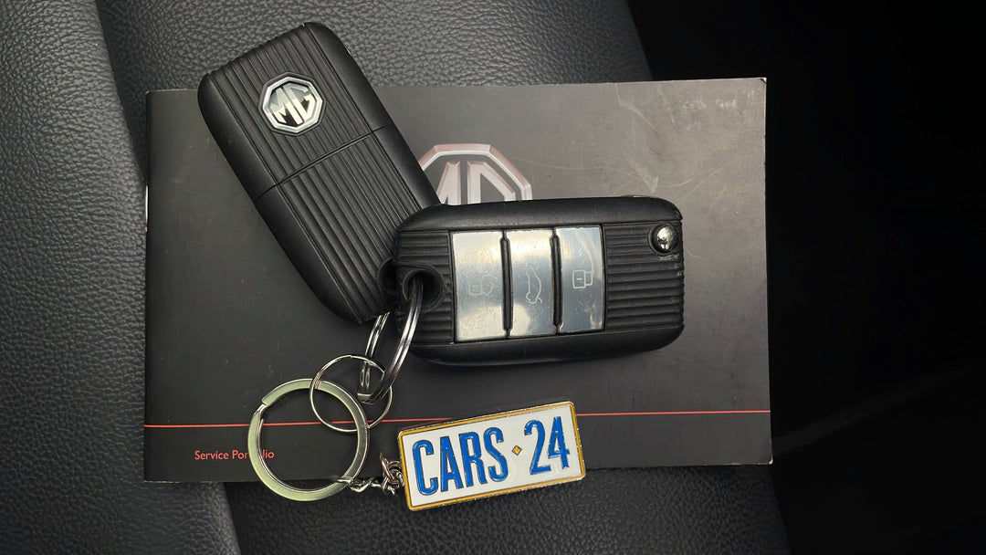 2019 MG ZS Essence, Automatic, 74789 km, Key Close-up