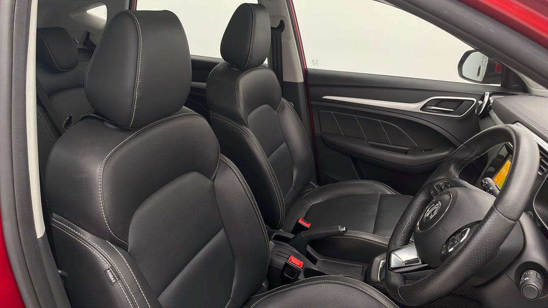 2019 MG ZS Essence, Automatic, 74789 km, Right Side Front Door Cabin View