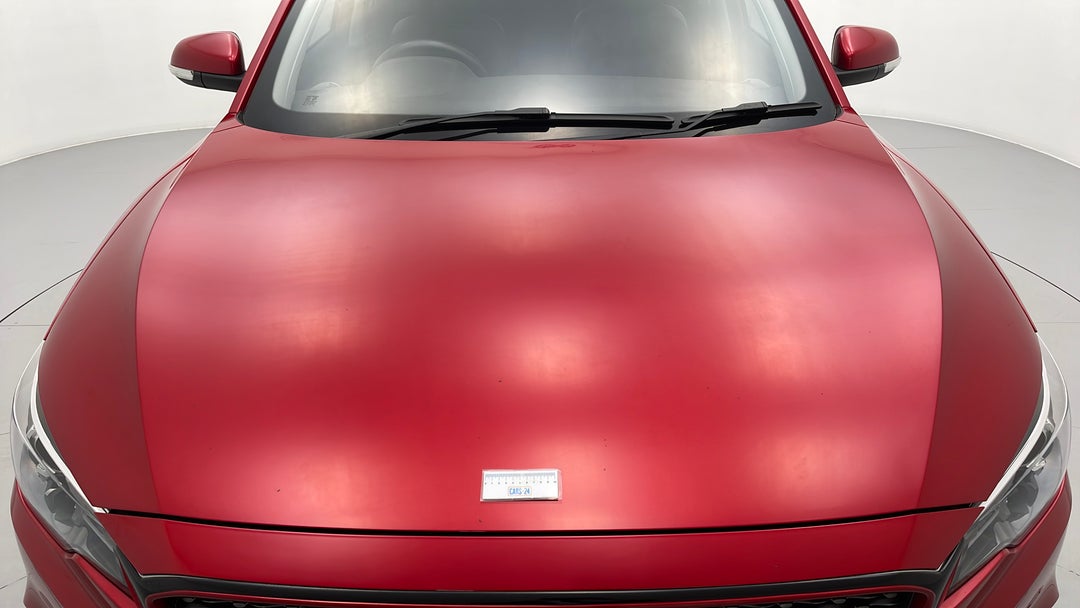 2019 MG ZS Essence, Automatic, 74789 km, Bonnet Chip