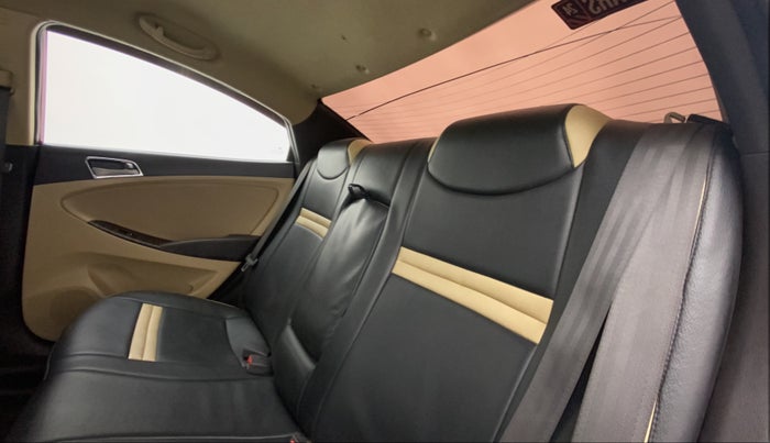 2016 Hyundai Verna FLUIDIC 4S 1.6 VTVT SX, Petrol, Manual, 61,768 km, Right Side Rear Door Cabin