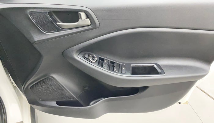 2016 Hyundai i20 Active 1.2 SX, Petrol, Manual, 69,494 km, Driver Side Door Panels Control