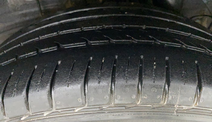 2015 Hyundai Elite i20 ASTA 1.2, Petrol, Manual, 36,602 km, Left Rear Tyre Tread