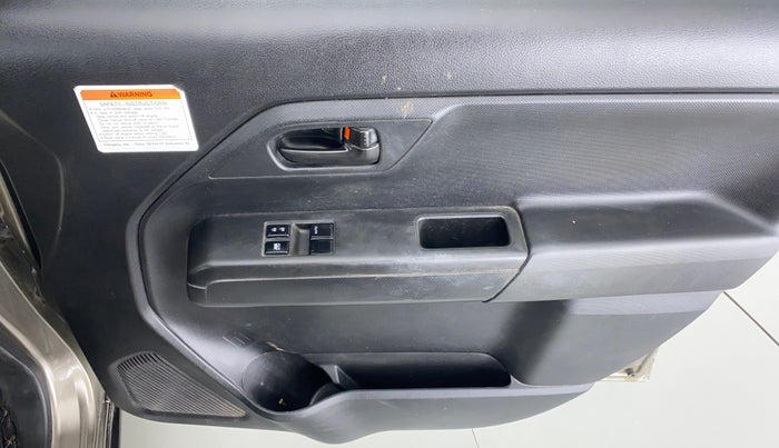 2019 Maruti New Wagon-R 1.0 Lxi (o) cng, CNG, Manual, 1,01,144 km, Driver Side Door Panels Control