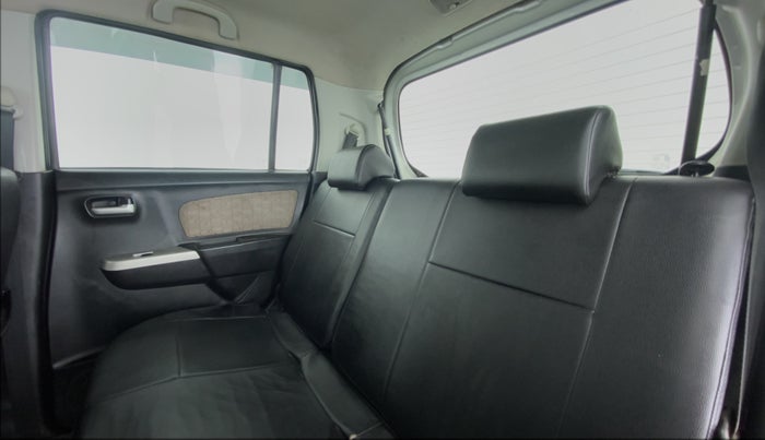 2016 Maruti Wagon R 1.0 VXI, Petrol, Manual, 45,735 km, Right Side Rear Door Cabin