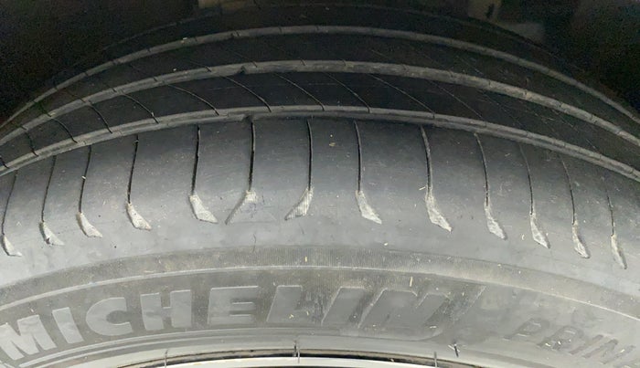 2018 Mahindra MARAZZO M4 7STR, Diesel, Manual, 79,641 km, Right Front Tyre Tread