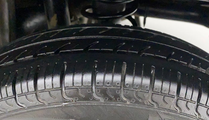 2018 Maruti Alto 800 LXI, Petrol, Manual, 63,477 km, Left Rear Tyre Tread