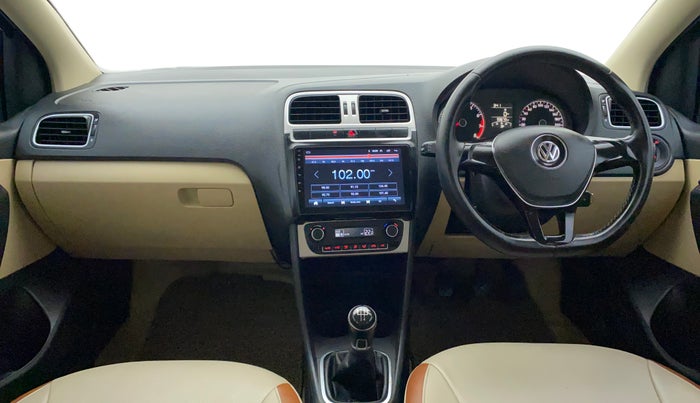2017 Volkswagen Ameo HIGHLINE1.2L, Petrol, Manual, 55,672 km, Dashboard