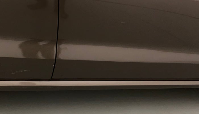 2017 Volkswagen Ameo HIGHLINE1.2L, Petrol, Manual, 55,672 km, Right running board - Slightly dented