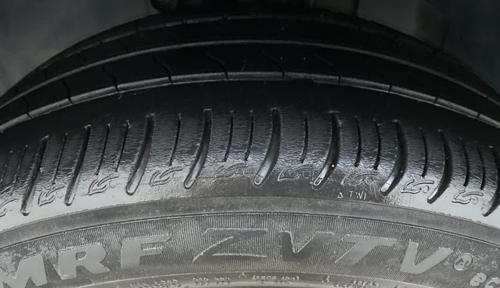 2020 Tata ALTROZ XZ 1.2, Petrol, Manual, 32,957 km, Left Front Tyre Tread