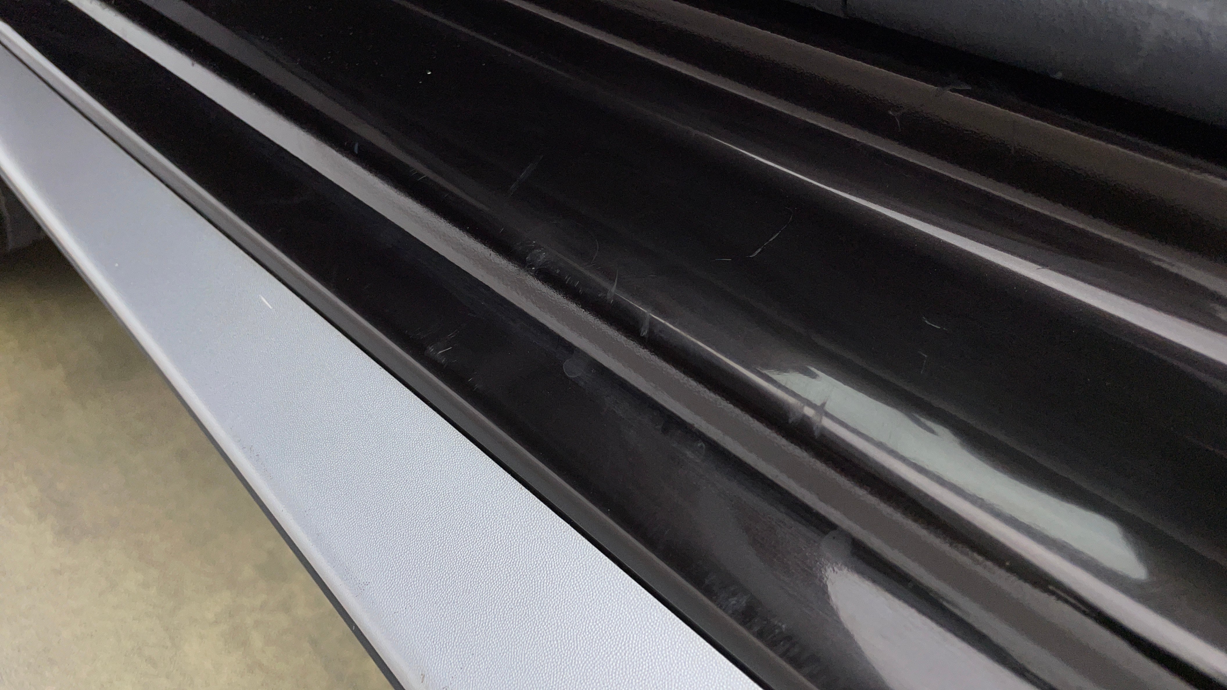 Renault Duster-Running Board LHS Running Board  Scratches > 3"
