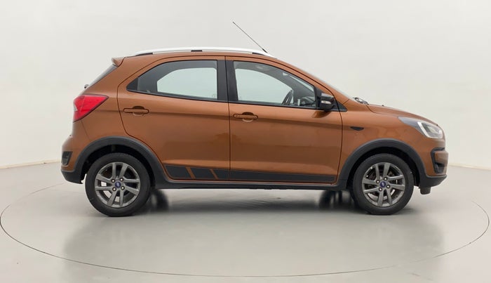 2018 Ford FREESTYLE TITANIUM 1.2 TI-VCT MT, Petrol, Manual, 43,526 km, Right Side View