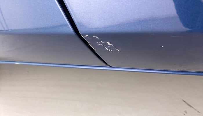 2016 Maruti Baleno ZETA 1.2 K12, Petrol, Manual, 44,006 km, Driver-side door - Minor scratches