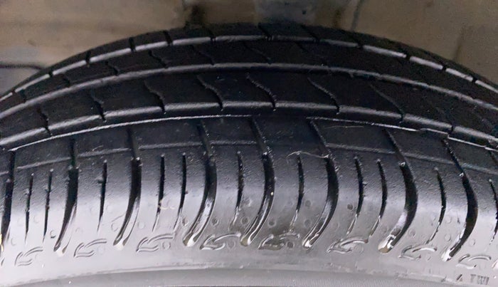 2022 Maruti S PRESSO VXI PLUS, Petrol, Manual, 14,301 km, Left Front Tyre Tread