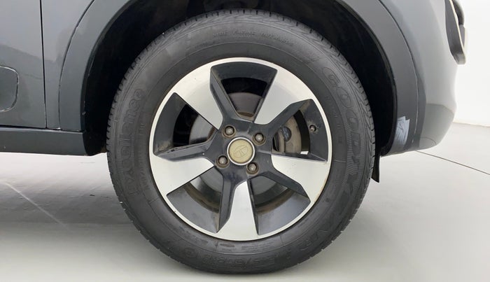 2018 Tata NEXON XZ+ 1.5, Diesel, Manual, 53,144 km, Right Front Wheel