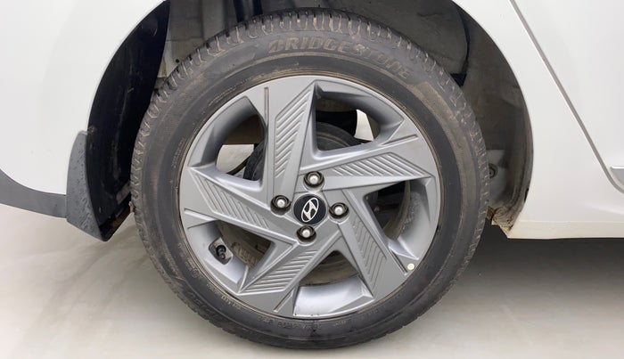 2021 Hyundai Verna SX 1.5 VTVT IVT, Petrol, Automatic, 18,919 km, Right Rear Wheel