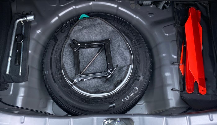 2021 Hyundai NEW SANTRO SPORTZ 1.1, Petrol, Manual, 5,702 km, Spare Tyre