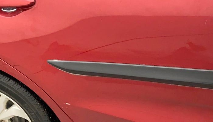 2018 Honda Amaze 1.2L I-VTEC VX, Petrol, Manual, 38,608 km, Right rear door - Minor scratches