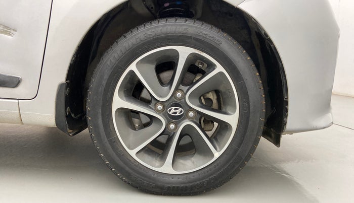 2017 Hyundai Grand i10 SPORTZ (O) AT 1.2 KAPPA VTVT, Petrol, Automatic, 72,376 km, Right Front Wheel