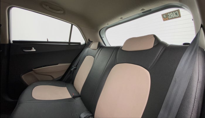 2017 Hyundai Grand i10 SPORTZ (O) AT 1.2 KAPPA VTVT, Petrol, Automatic, 72,376 km, Right Side Rear Door Cabin