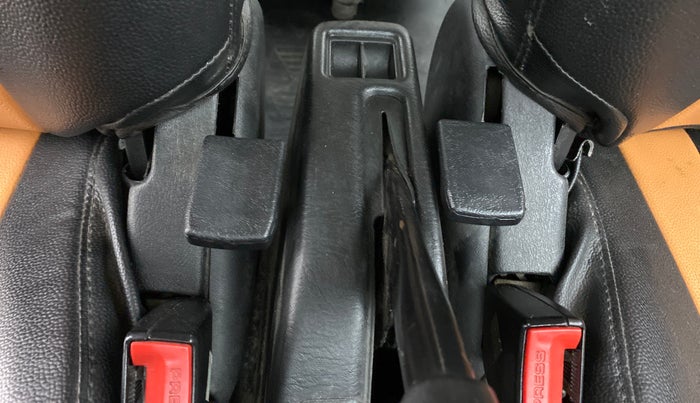 2019 Maruti Eeco 7 STR, Petrol, Manual, 24,832 km, Driver Side Adjustment Panel