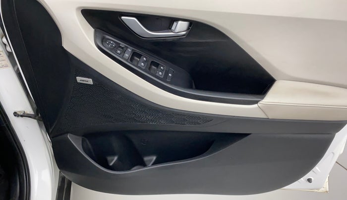 2021 Hyundai Creta SX (O) IVT 1.5 PETROL, Petrol, Automatic, 55,644 km, Driver Side Door Panels Control