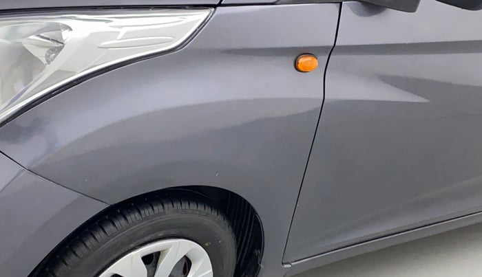 2017 Hyundai Eon MAGNA +, Petrol, Manual, 50,472 km, Left fender - Paint has minor damage