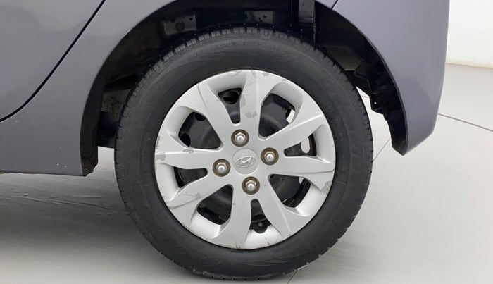 2017 Hyundai Eon MAGNA +, Petrol, Manual, 50,472 km, Left Rear Wheel