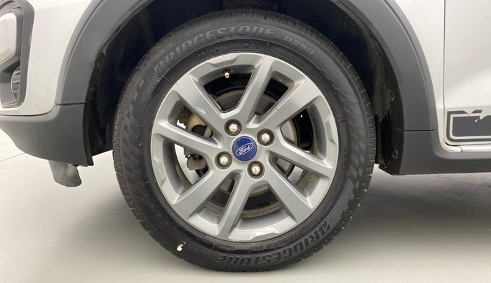2018 Ford FREESTYLE TITANIUM + 1.2 TI-VCT, Petrol, Manual, 87,278 km, Left Front Wheel