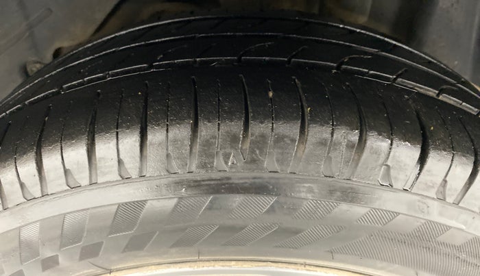 2018 Ford FREESTYLE TITANIUM + 1.2 TI-VCT, Petrol, Manual, 87,278 km, Left Rear Tyre Tread