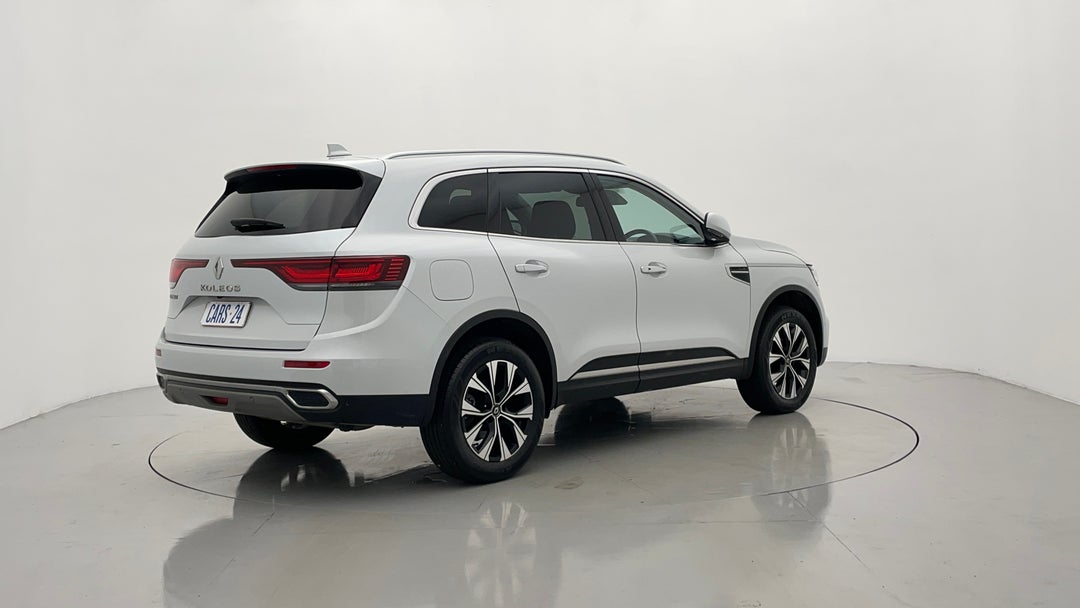 Right Back Diagonal (45- Degree) View