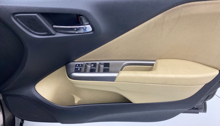 2015 Honda City V MT PETROL, Petrol, Manual, 61,965 km, Driver Side Door Panels Control