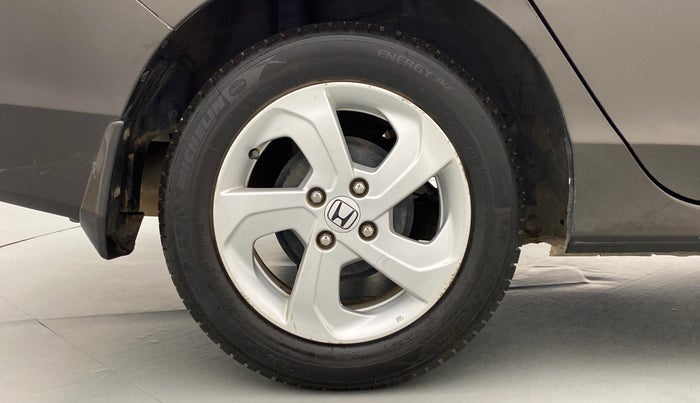 2015 Honda City V MT PETROL, Petrol, Manual, 61,965 km, Right Rear Wheel