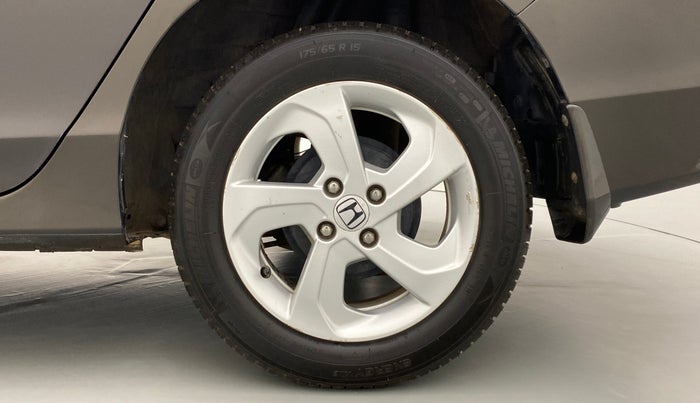 2015 Honda City V MT PETROL, Petrol, Manual, 61,965 km, Left Rear Wheel