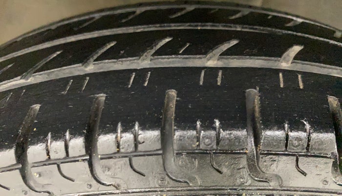 2018 Datsun Redi Go S 1.0, Petrol, Manual, 55,208 km, Left Rear Tyre Tread