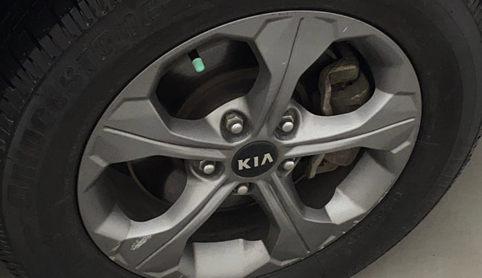 2020 KIA SELTOS HTK PLUS 1.5, Petrol, Manual, 38,515 km, Right front tyre - Minor scratches