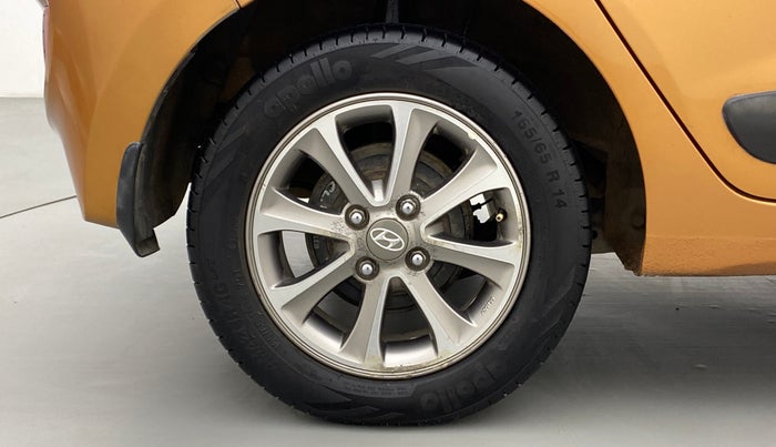 2016 Hyundai Grand i10 ASTA 1.2 VTVT, Petrol, Manual, 69,702 km, Right Rear Wheel