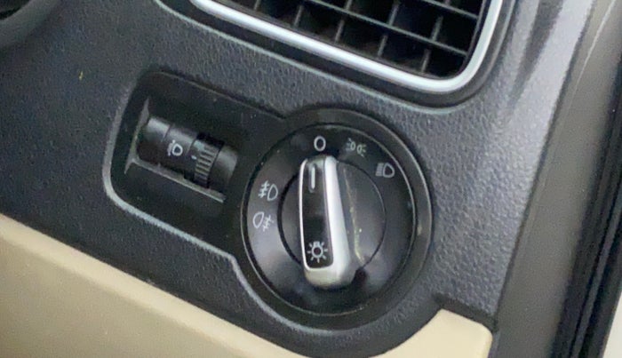 2013 Volkswagen Polo HIGHLINE1.2L, Petrol, Manual, 74,444 km, Dashboard - Headlight height adjustment not working