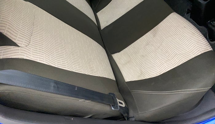 2012 Hyundai Eon MAGNA, Petrol, Manual, 72,826 km, Second-row right seat - Cover slightly stained