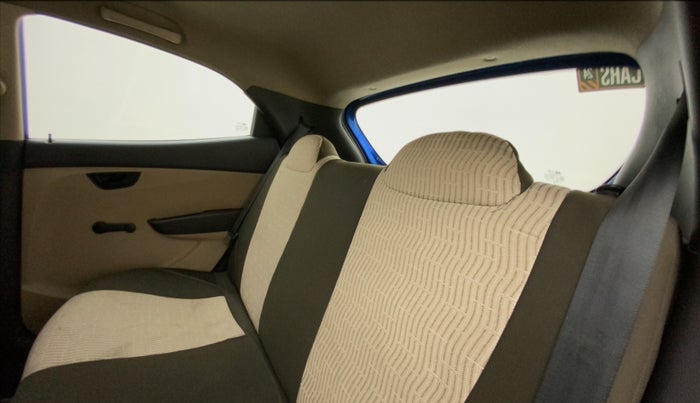 2012 Hyundai Eon MAGNA, Petrol, Manual, 72,826 km, Right Side Rear Door Cabin