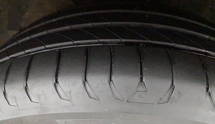 2018 Maruti Baleno RS 1.0 PETROL, Petrol, Manual, 69,269 km, Left Front Tyre Tread