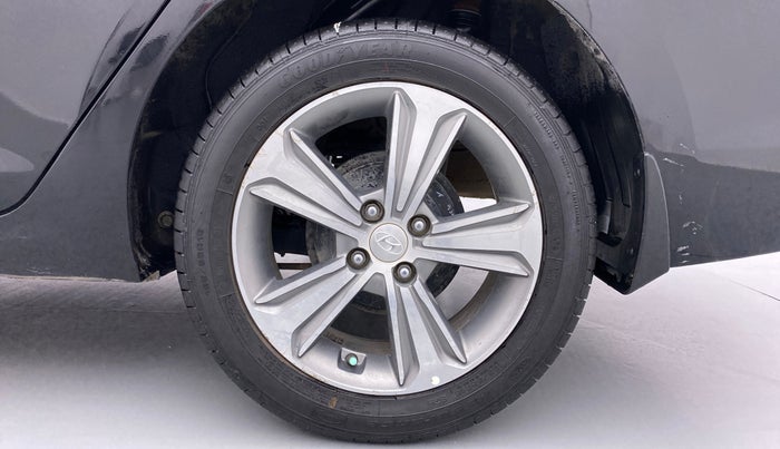 2018 Hyundai Verna 1.6 CRDI SX + AT, Diesel, Automatic, 34,484 km, Left Rear Wheel