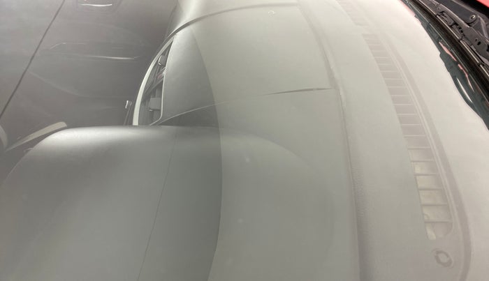 2017 Maruti Swift VXI D, Petrol, Manual, 54,038 km, Front windshield - Minor spot on windshield