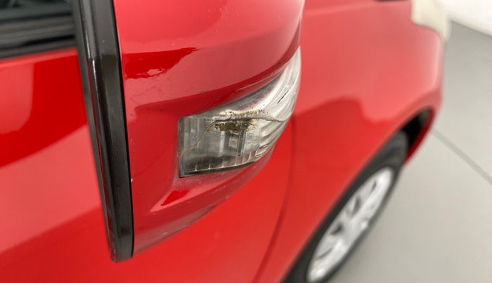2017 Maruti Swift VXI D, Petrol, Manual, 54,038 km, Right rear-view mirror - Indicator light has minor damage